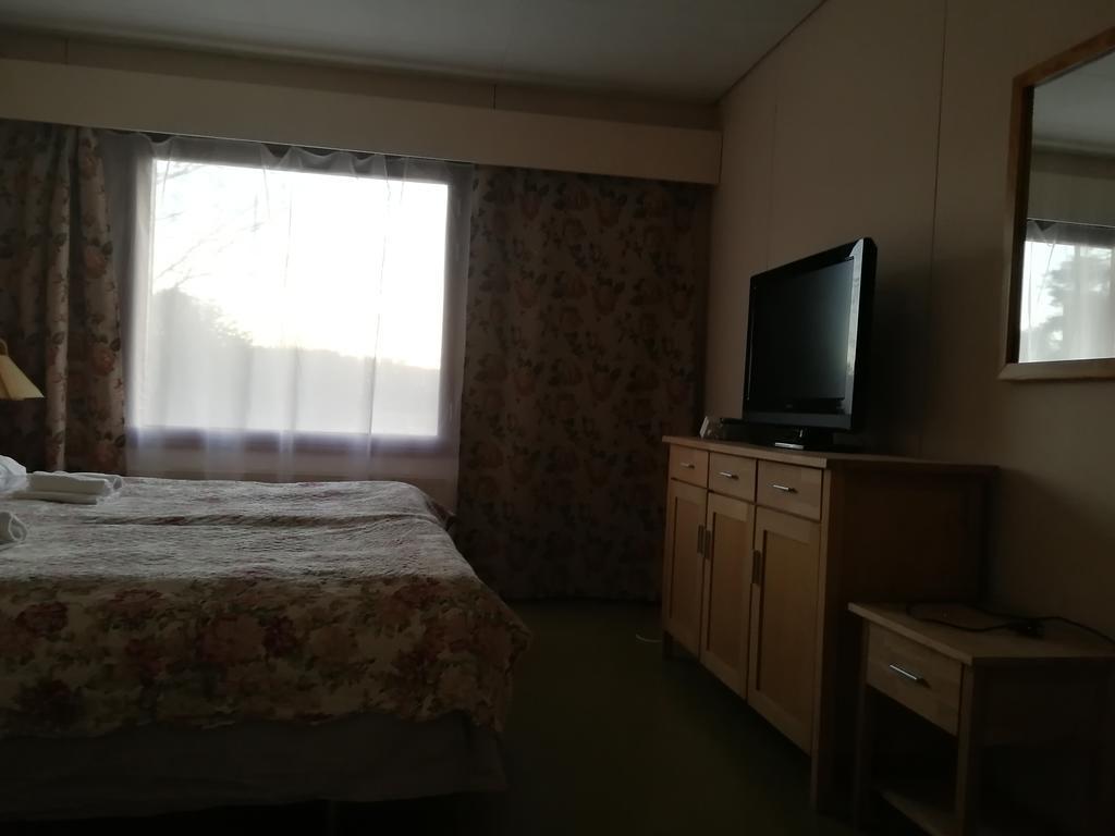 Hotel Villa Vanessa Siltakylä Extérieur photo